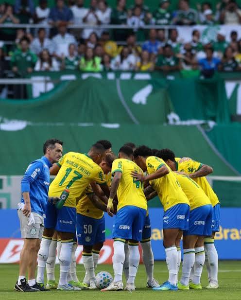 Palmeiras 1x0 Chapecoense - Drama, expulsão e liderança no Allianz Parque (2026) Time unido pela vitoria